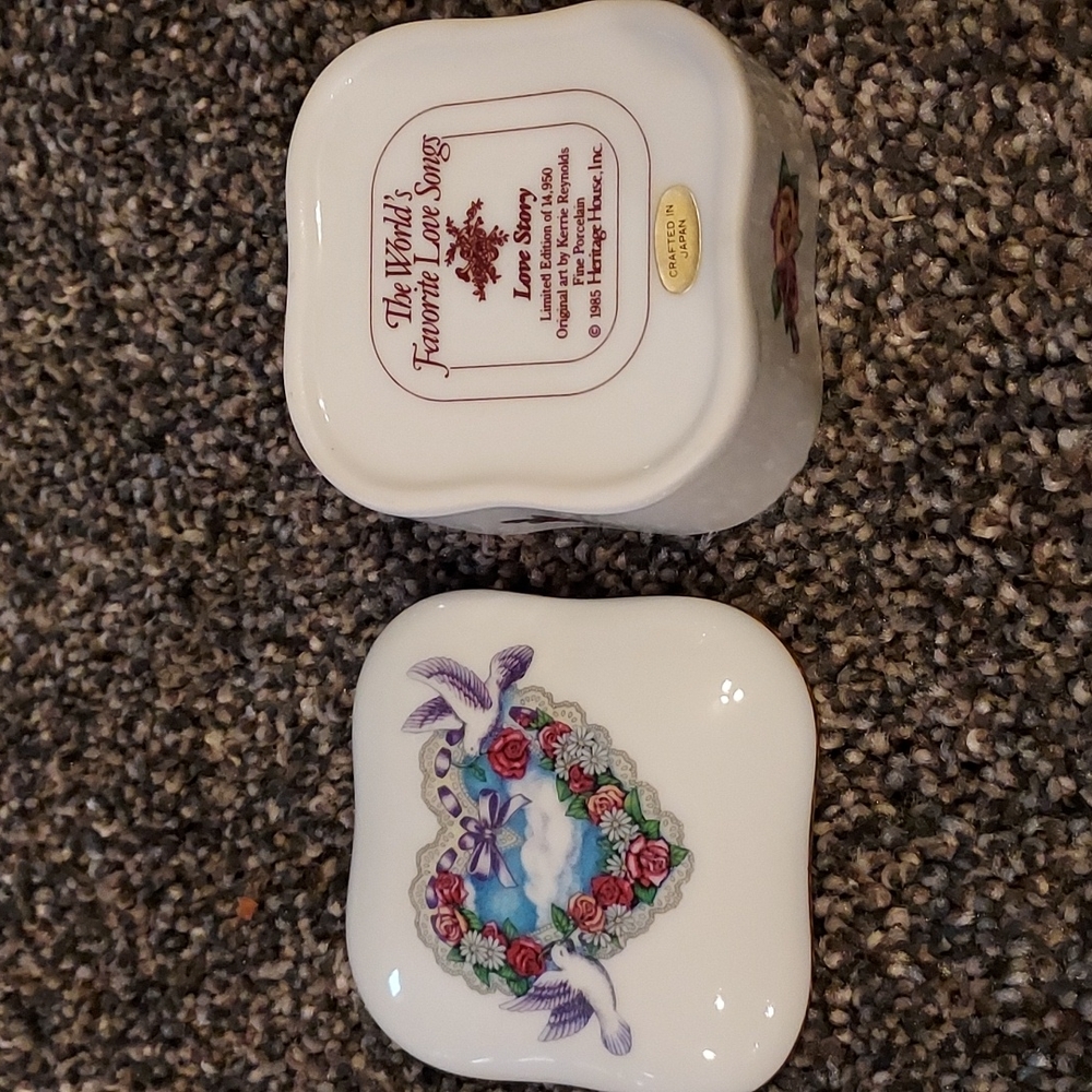 💖 Heritage House music box